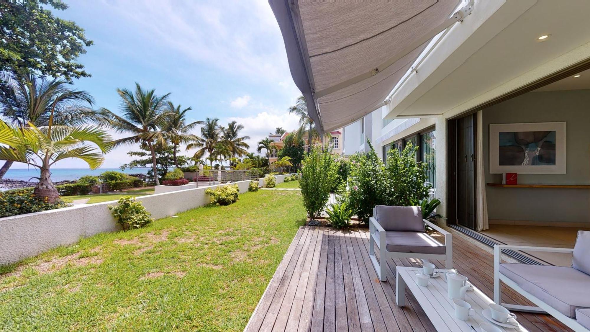 Les Estivales Beachfront Suites&Penthouses by LOV Trou-aux-Biches Extérieur photo