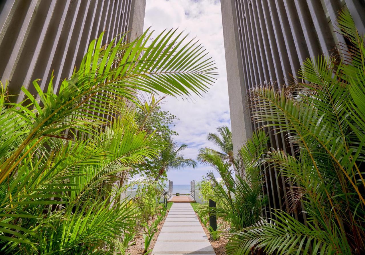 Les Estivales Beachfront Suites&Penthouses by LOV Trou-aux-Biches Extérieur photo